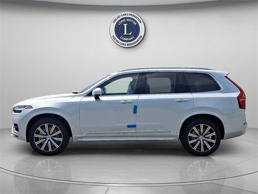 2025 Volvo XC90 B5 Core