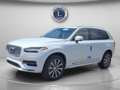 2025 Volvo XC90 B5 Core