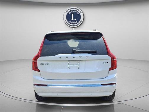 2025 Volvo XC90 B5 Core