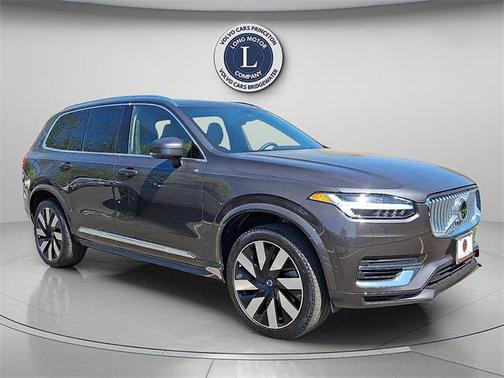 2023 Volvo XC90 Recharge Plug-In Hybrid T8 Ultimate Bright Theme 7-Seater