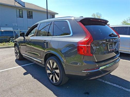 2023 Volvo XC90 Recharge Plug-In Hybrid T8 Ultimate Bright Theme 7-Seater