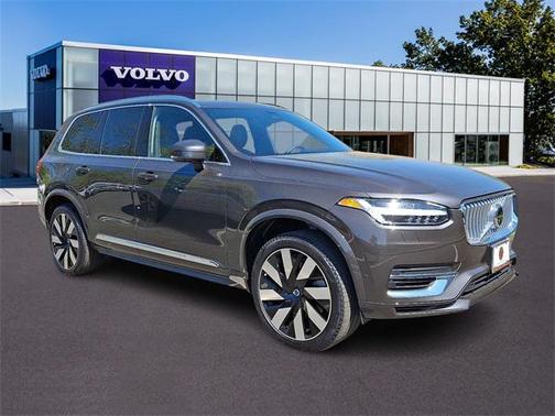 2023 Volvo XC90 Recharge Plug-In Hybrid T8 Ultimate Bright Theme 7-Seater