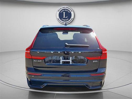 2025 Volvo XC60 B5 Core
