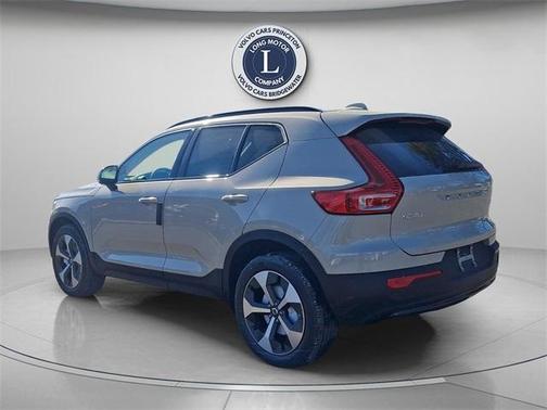 2026 Volvo XC40 B5 Plus