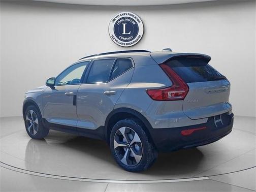 2026 Volvo XC40 B5 Plus