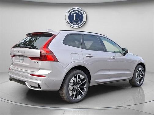 2026 Volvo XC60 B5 Plus