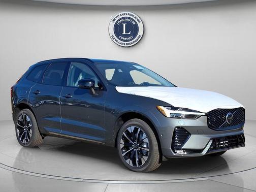 Forest Green 2026 Volvo XC60 B5 Plus
