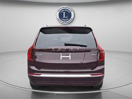 2025 Volvo XC90 B5 Plus 6-Seater