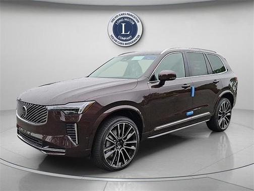 2025 Volvo XC90 B5 Plus 6-Seater