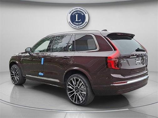 2025 Volvo XC90 B5 Plus 6-Seater