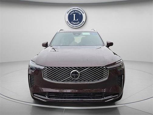 2025 Volvo XC90 B5 Plus 6-Seater