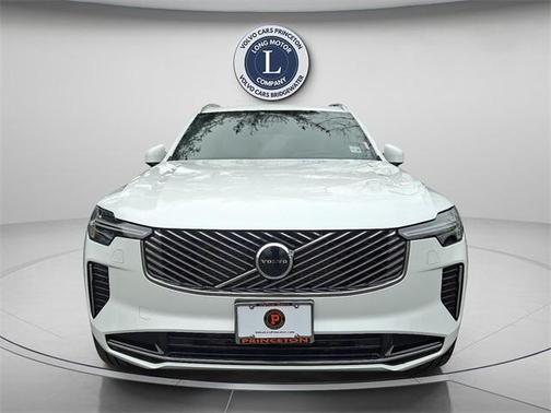 2026 Volvo XC90 B6 Core