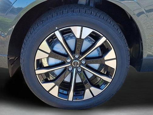 Forest Green 2026 Volvo XC60 B5 Plus