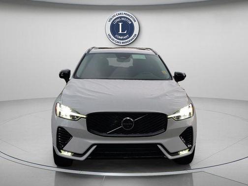 Crystal White 2026 Volvo XC60 B5 Plus