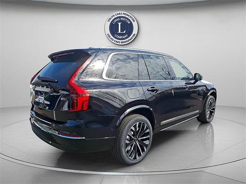 2025 Volvo XC90 B5 Ultra 6-Seater