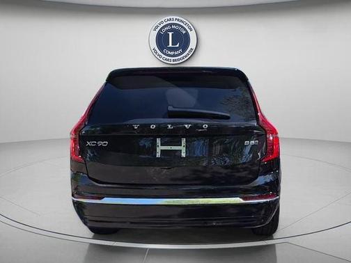 Onyx Black Metallic 2026 Volvo XC90 B5 Plus 7-Seater