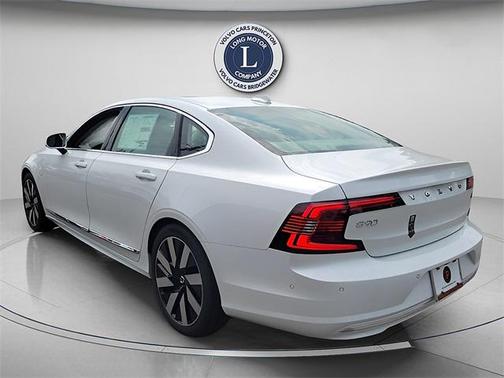 2024 Volvo S90 Recharge Plug-In Hybrid T8 Ultimate
