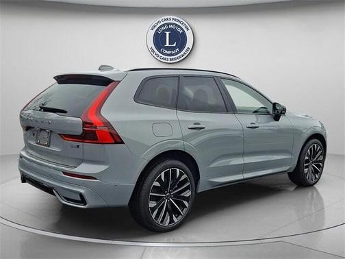 2026 Volvo XC60 B5 Ultra