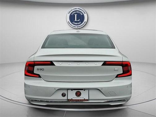 2024 Volvo S90 Recharge Plug-In Hybrid T8 Ultimate