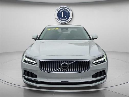 2024 Volvo S90 Recharge Plug-In Hybrid T8 Ultimate
