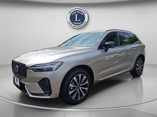 2025 Volvo XC60 B5 Plus