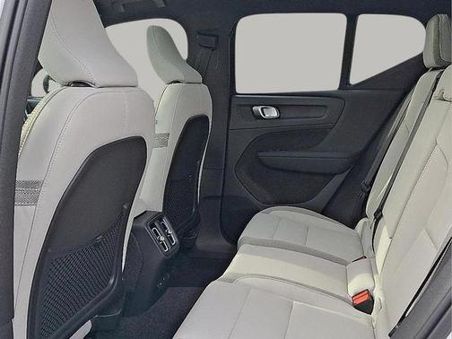 2026 Volvo EX40 Single Motor Extended Range Plus