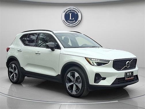 2025 Volvo XC40 Plus