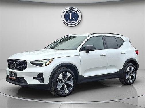 2025 Volvo XC40 Plus