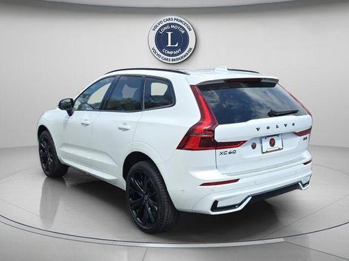 Crystal White 2026 Volvo XC60 B5 Ultra Black Edition