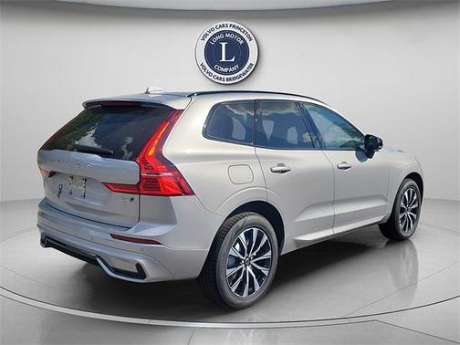 2025 Volvo XC60 Core