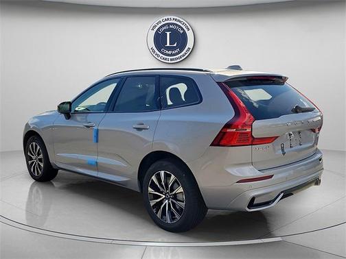 2025 Volvo XC60 Core
