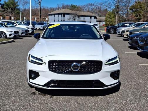 2025 Volvo S60 B5 Core