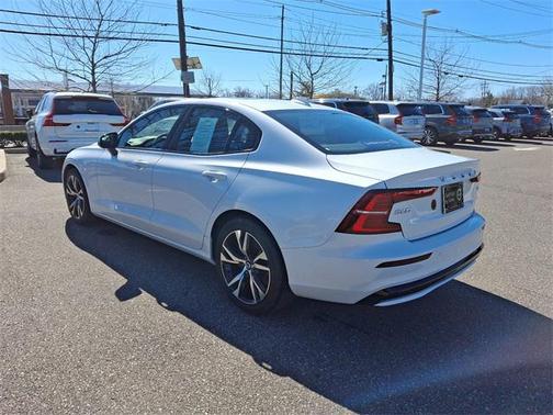 2025 Volvo S60 B5 Core