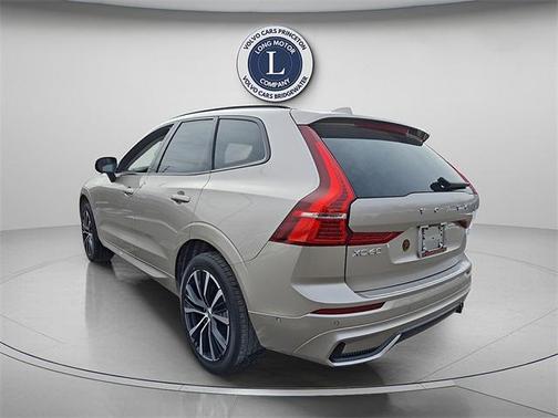 2025 Volvo XC60 B5 Plus