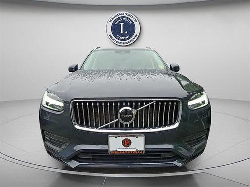 2021 Volvo XC90 T6 Momentum
