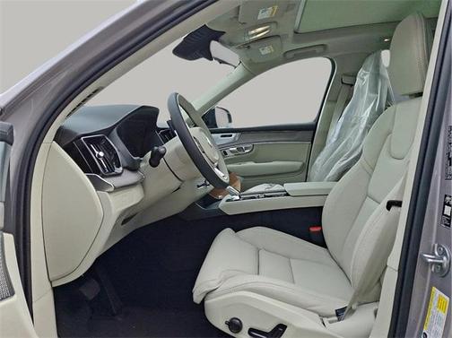 2026 Volvo XC90 B6 Ultra Dark Theme 7-Seater