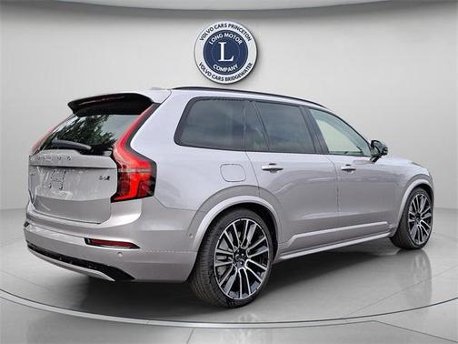 2026 Volvo XC90 B6 Ultra Dark Theme 7-Seater