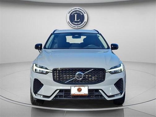 2025 Volvo XC60 B5 Plus