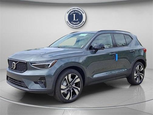 2026 Volvo XC40 B5 Ultra