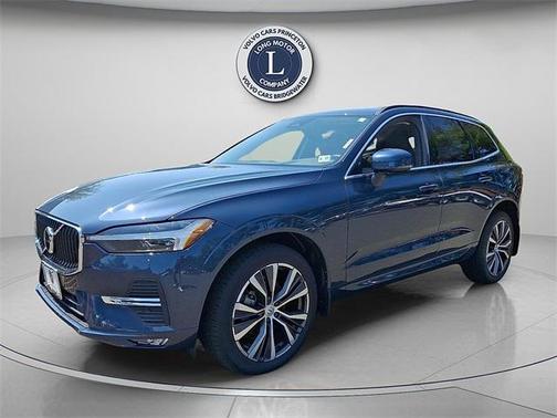 2022 Volvo XC60 B5 Momentum