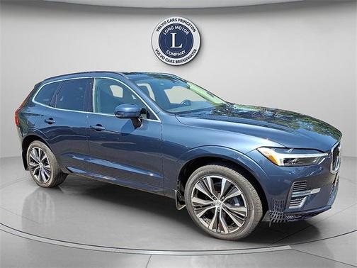 2022 Volvo XC60 B5 Momentum