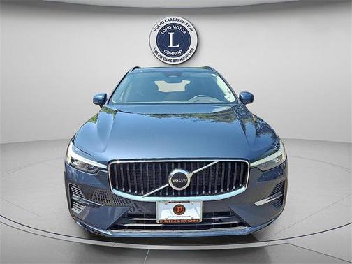 2022 Volvo XC60 B5 Momentum