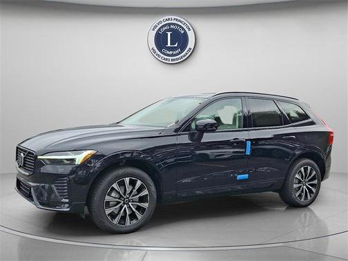 2025 Volvo XC60 B5 Core