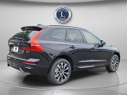 2025 Volvo XC60 B5 Core