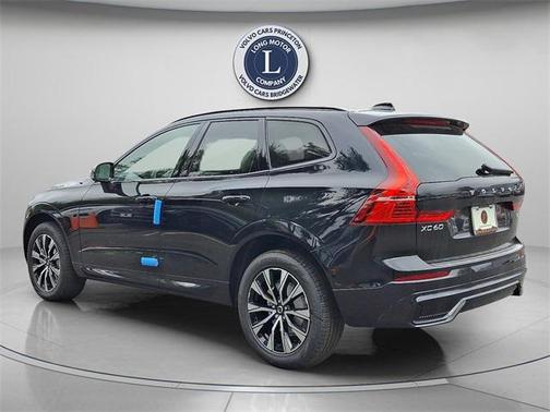 2025 Volvo XC60 B5 Core