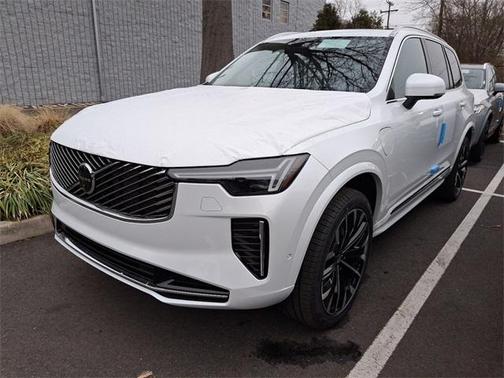 2025 Volvo XC90 Plug-In Hybrid T8 Ultra 7-Seater