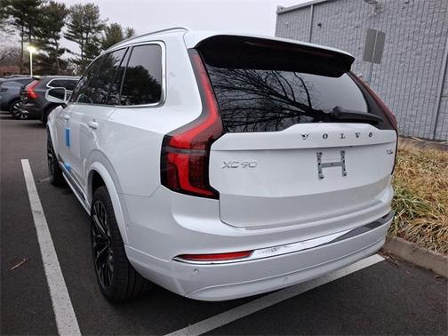 2025 Volvo XC90 Plug-In Hybrid T8 Ultra 7-Seater