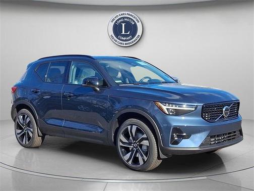 2026 Volvo XC40 B5 Ultra