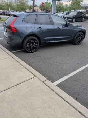 Denim Blue Metallic 2026 Volvo XC60 Plug-In Hybrid T8 Ultra Black Edition
