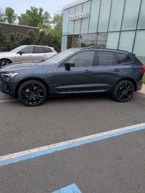 Denim Blue Metallic 2026 Volvo XC60 Plug-In Hybrid T8 Ultra Black Edition